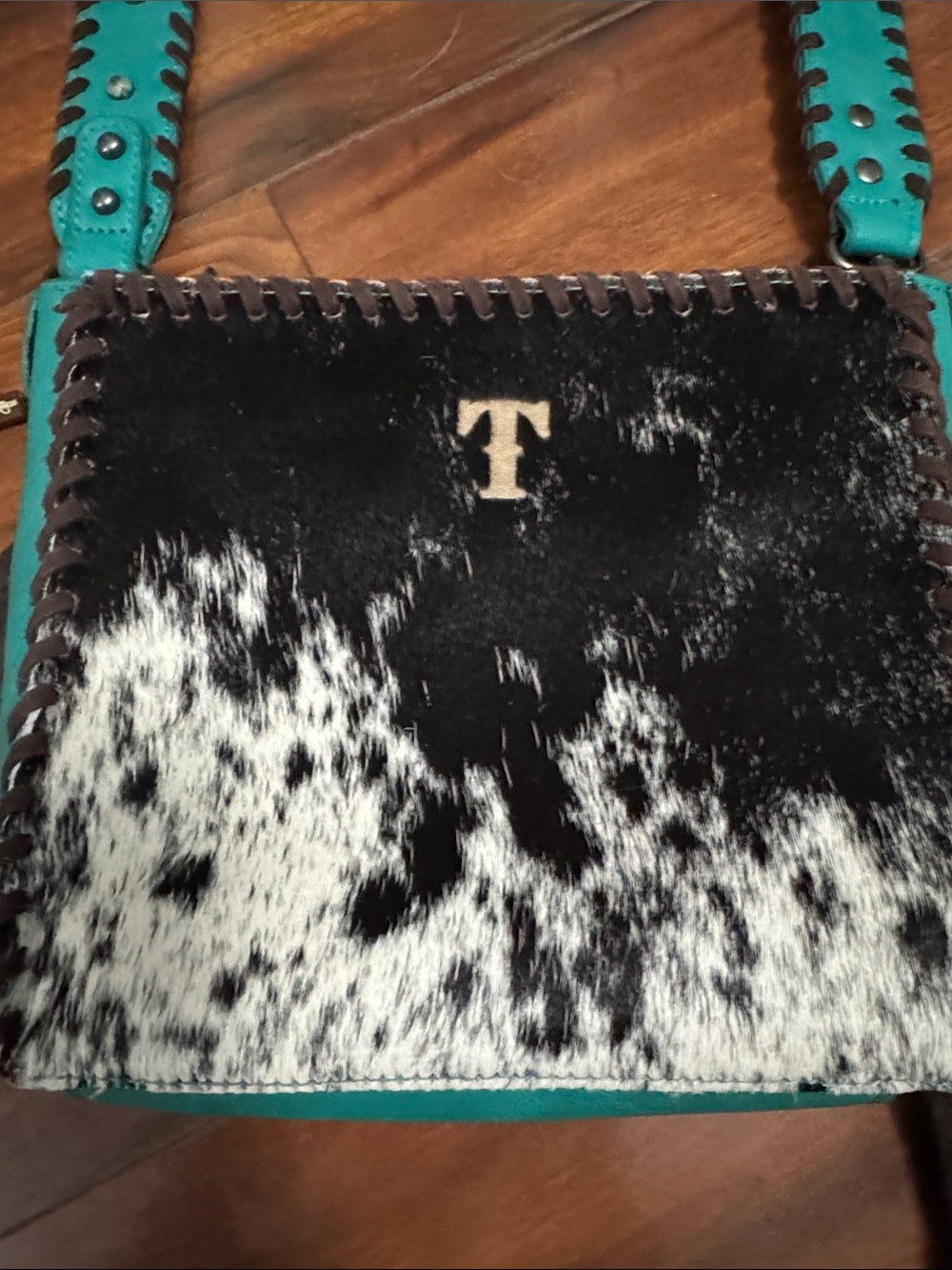 Trinity Ranch brown Fringe Crossbody Bag - Black & White Cowhide - Picture 2 of 7